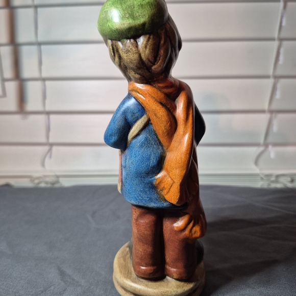 Charming Vintage Porcelain Figurines: Drummer & Banjo Player Duo - Picture 8 of 15